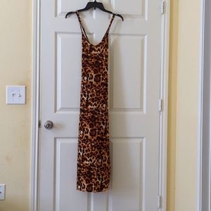 Fitted leopard dress